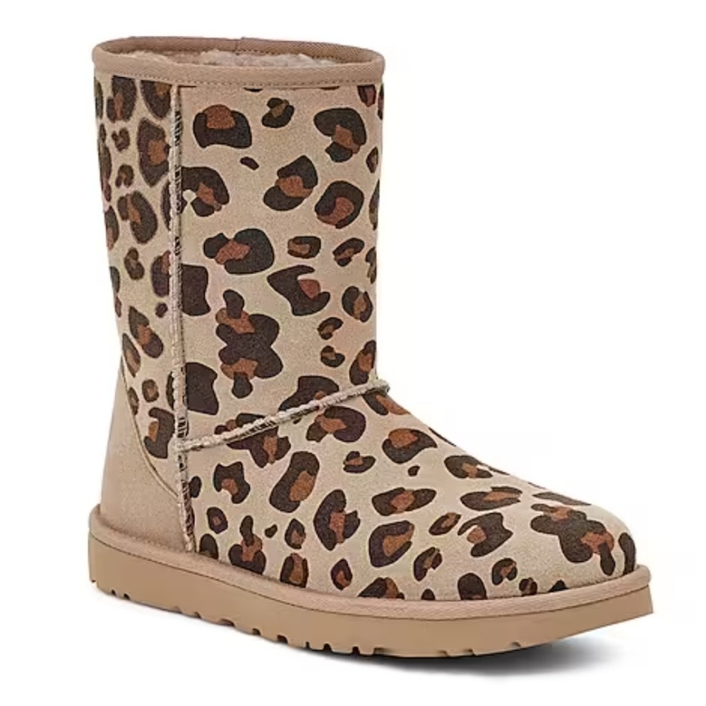 UGG Classic Short II Bootie